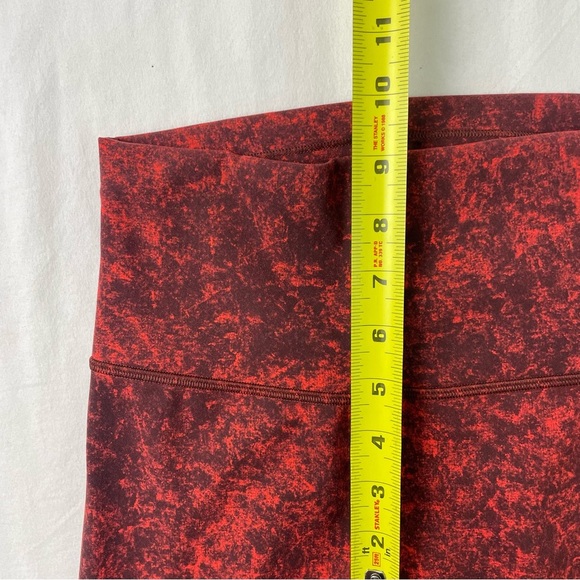 Lululemon Athletica Women's Wunder Train High Rise Crop 23” in Autumn Red size 4 - Picture 4 of 8